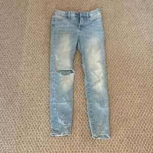 Old Navy Light Blue Distressed Skinny Jeans